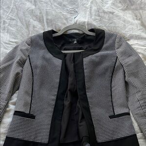 Ann Taylor  Black and White Cropped Blazer